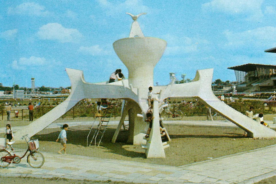 浦和競馬場内にあった児童遊園地＝１９７３年ころ